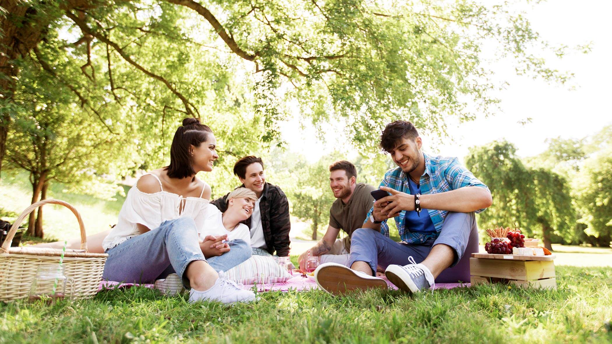 Picknicken und die Stille zu genießen