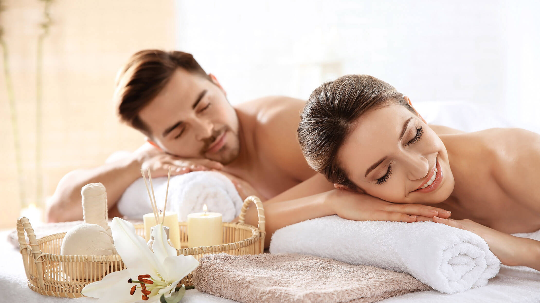 Wellness zu zweit: Entspannung bei einer Paarmassage