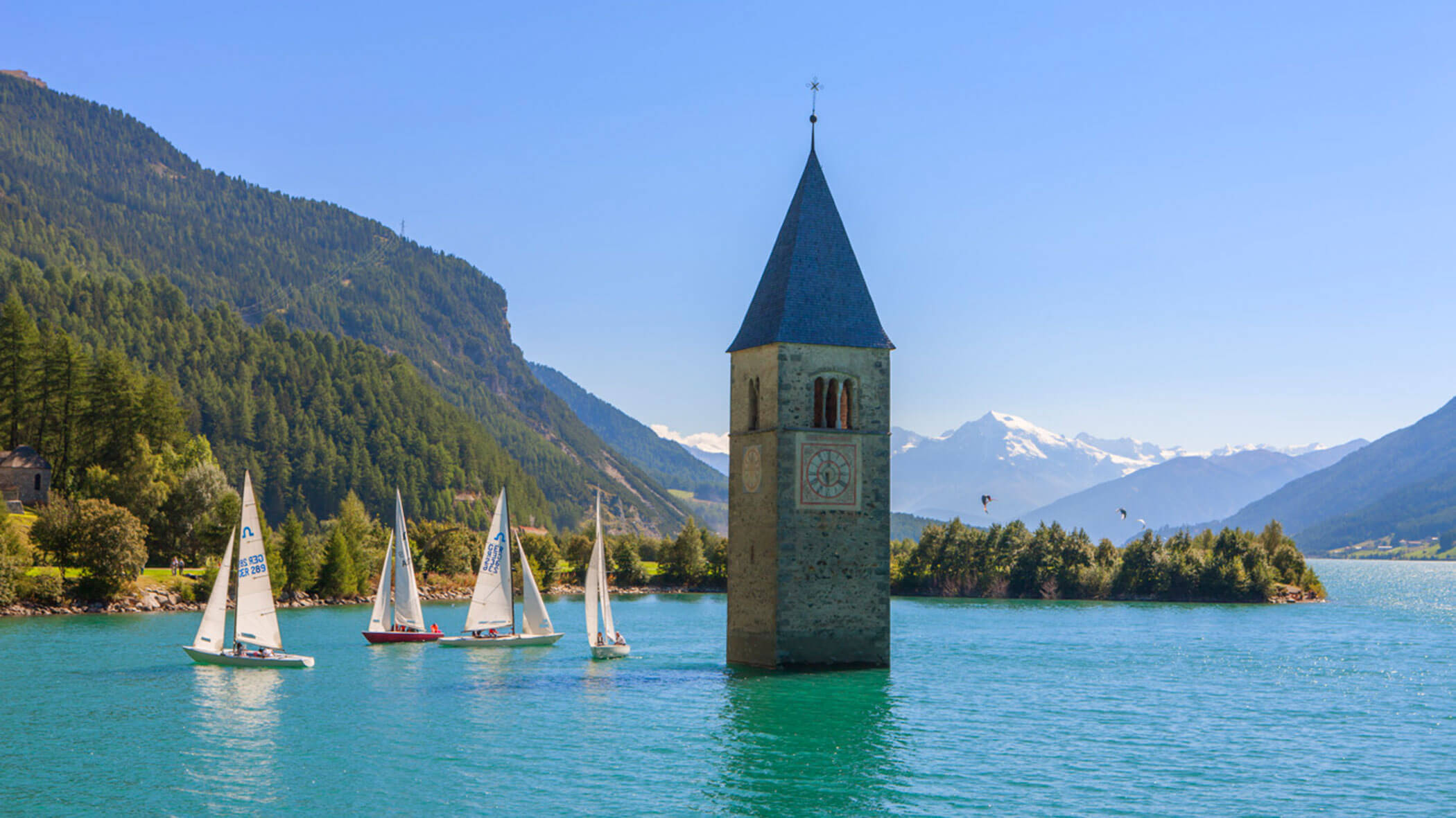 Der Reschensee im Vinschgau